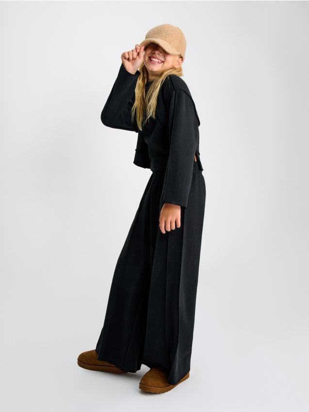 Sinsay - Spodnie wide leg z grubej prążkowanej dzianiny z polarem wewnątrz - czarny