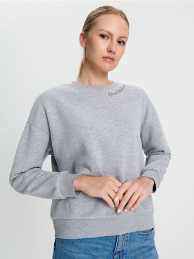 Sweatshirt with embroidery