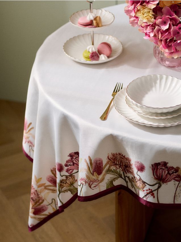 Tischdecke mit Blumenmuster - SINSAY