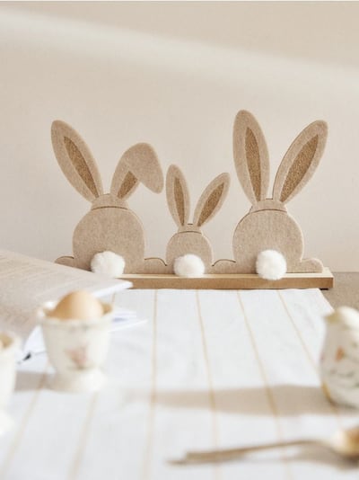 Stajaća uskršnja dekoracija u obliku zeca