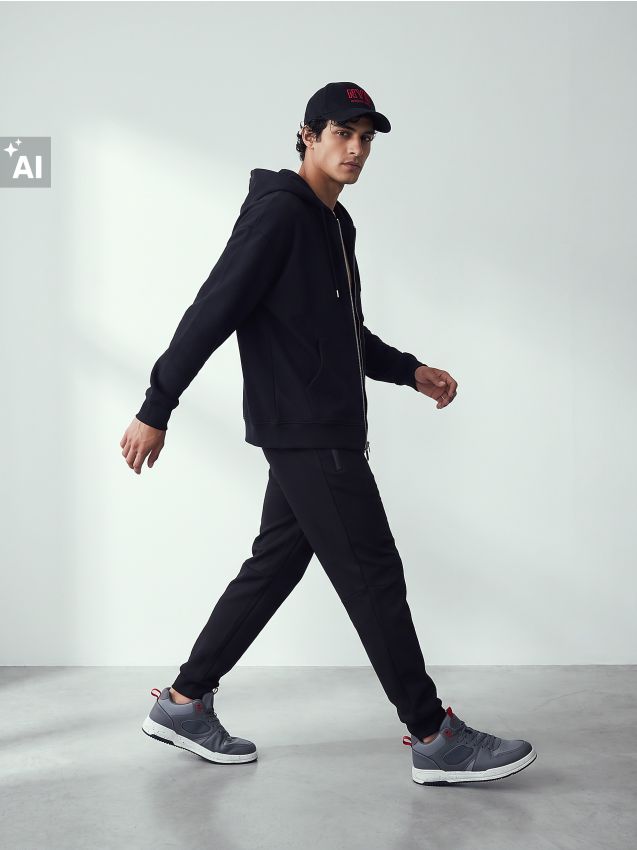 Sinsay - Pantaloni de trening tip jogger - negru