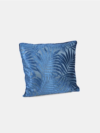 Декоративна подушка з рослинним візерунком