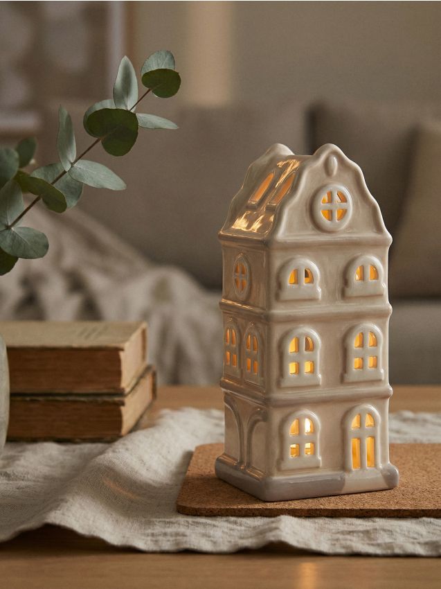 Sinsay - Suport pentru lumânare în formă de casă - bej