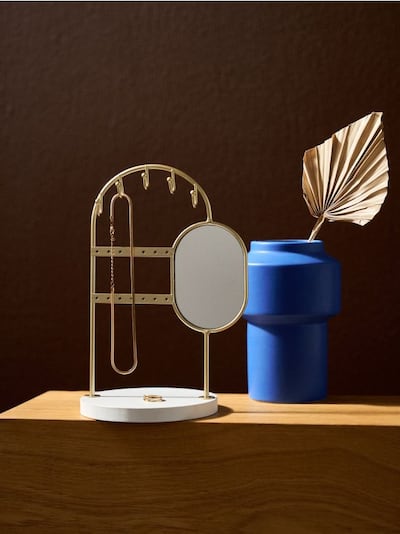 Stojak na biżuterię z lustrem