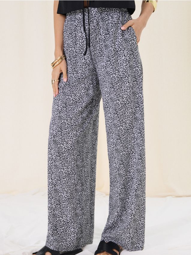 Hose mit weitem Bein - SINSAY