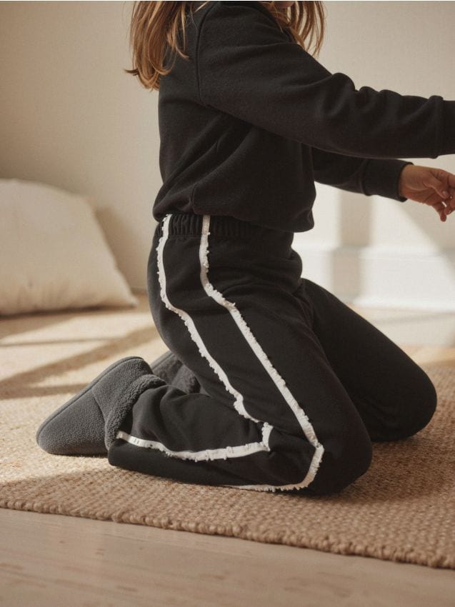 Sinsay - Tepláky so širokými nohavicami - čierna