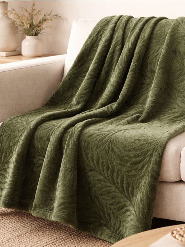 Sinsay - Pătură cu model vegetal în relief - verde