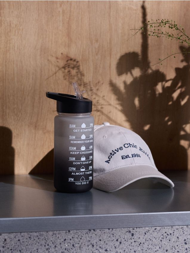 Sinsay - Fľaša s motivačnou mierkou - stredne sivá