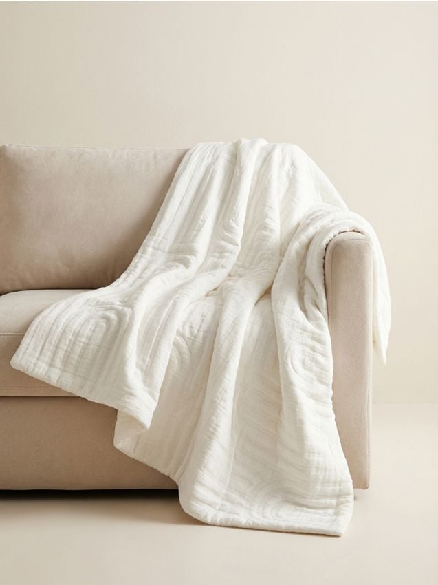 Sinsay - Pătură cu model în relief - alb