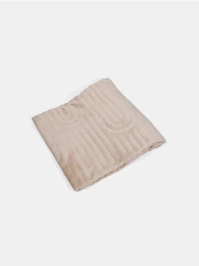 Одеяло с релефен десен