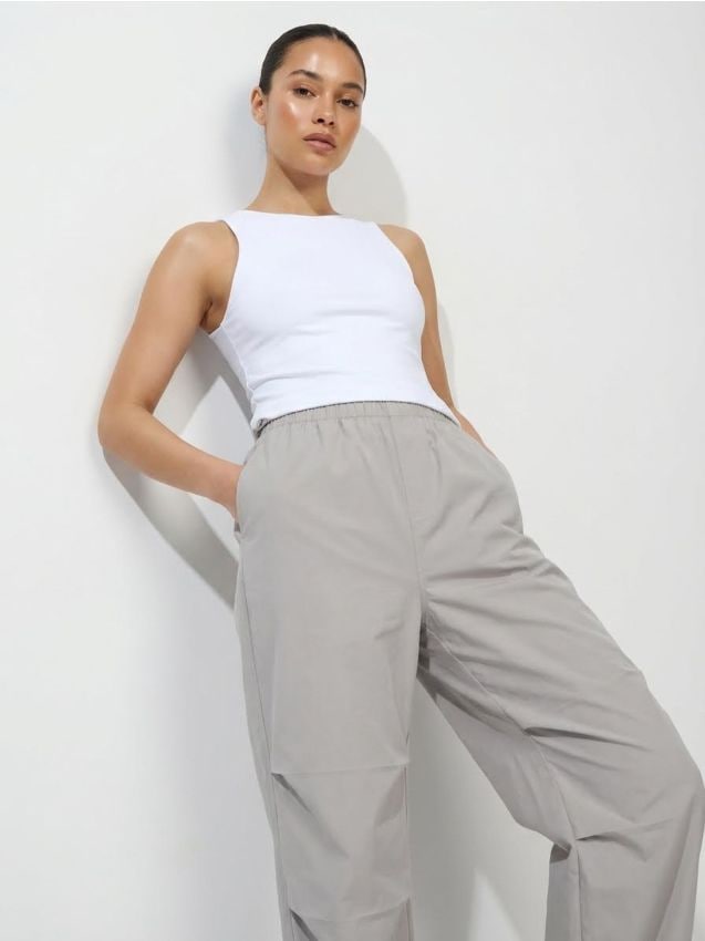 Sinsay - Pantaloni parachute - gri deschis