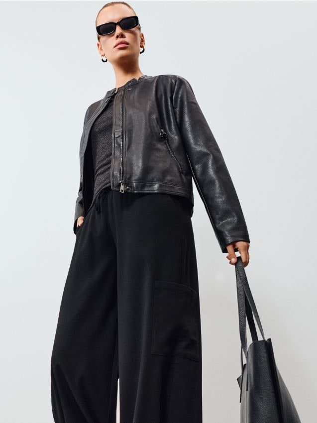 Sinsay - Pantaloni wide leg cu amestec de viscoză și opritor la tiv - negru