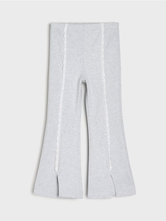 Sinsay - Spodnie flare z ozdobną koronką - szary