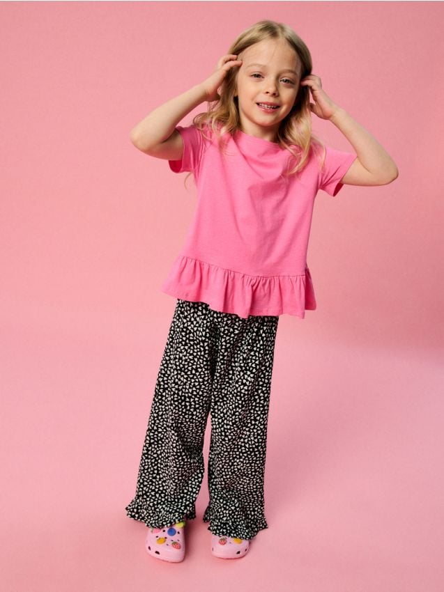 Sinsay - Pantaloni wide leg cu motiv inimi - negru