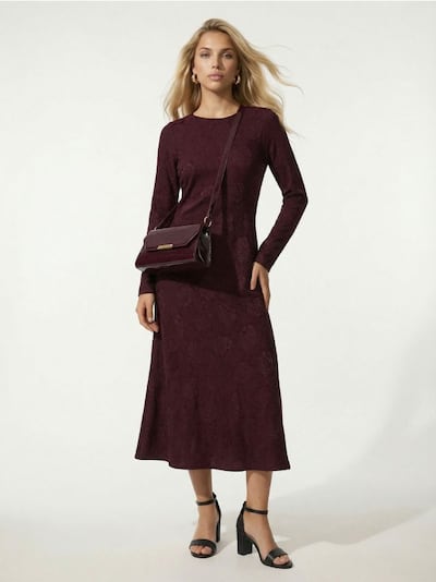 Жакардова макси рокля с флорален мотив