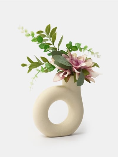 Dekorativna biljka u vazi