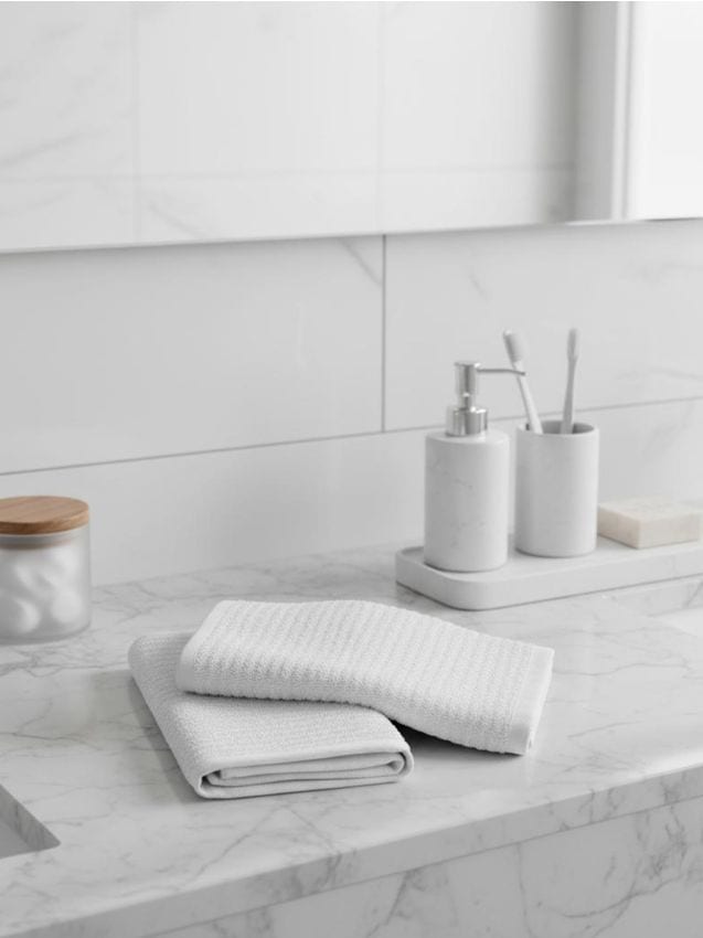 Sinsay - Sada bavlnených uterákov s rebrovanou štruktúrou 2 pack - biela