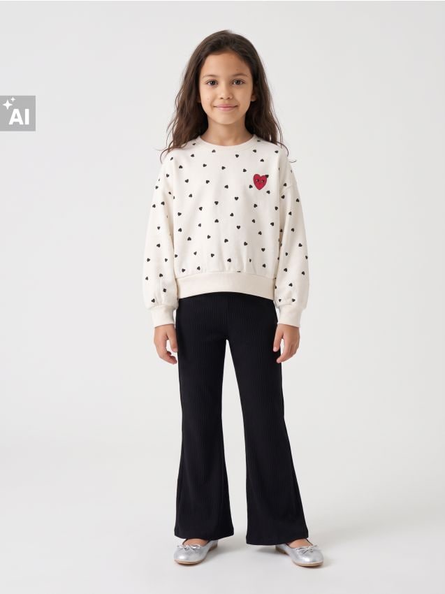 Sinsay - Set format din hanorac cu inimioare și pantaloni evazați reiați - multicolor