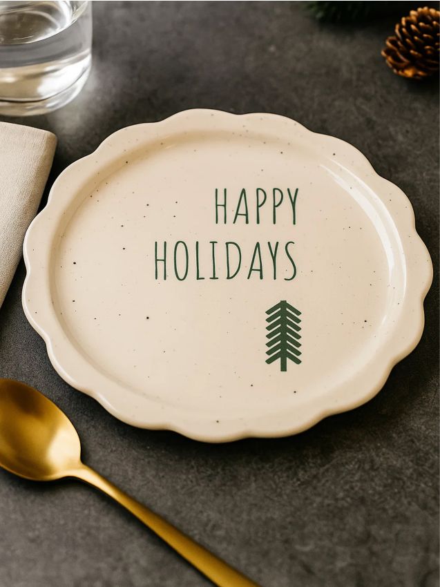 Sinsay - Vianočný keramický tanier s nápisom Happy Holidays - biela
