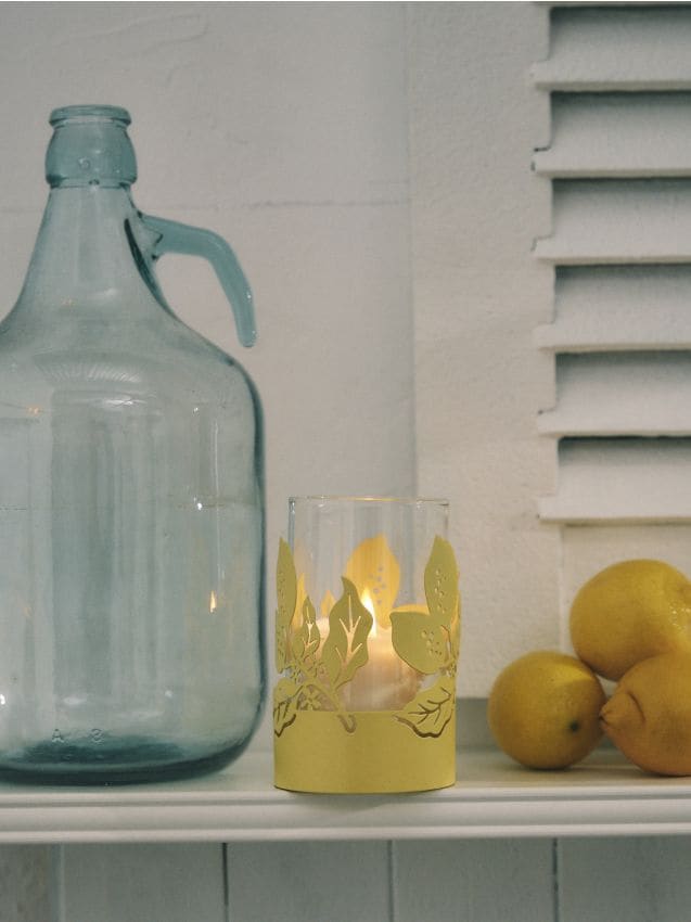 Sinsay - Suport de lumânare cu motiv de lămâi - galben