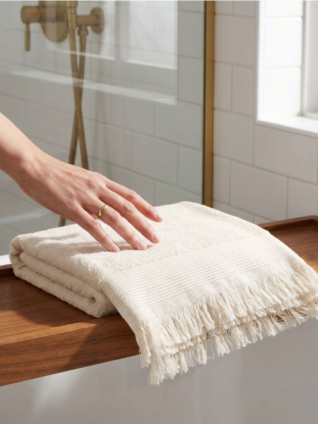 Sinsay - Prosop de bumbac cu franjuri - crem