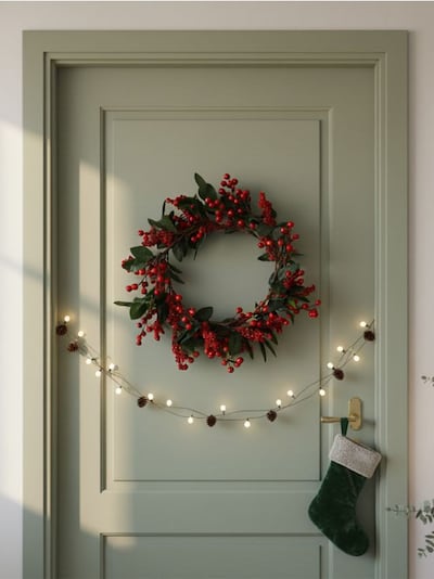 Świąteczny wieniec dekoracyjny