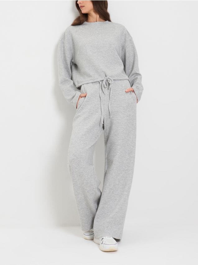 Sinsay - Pantaloni wide leg din tricot moale cu amestec de vâscoză soft touch - gri deschis