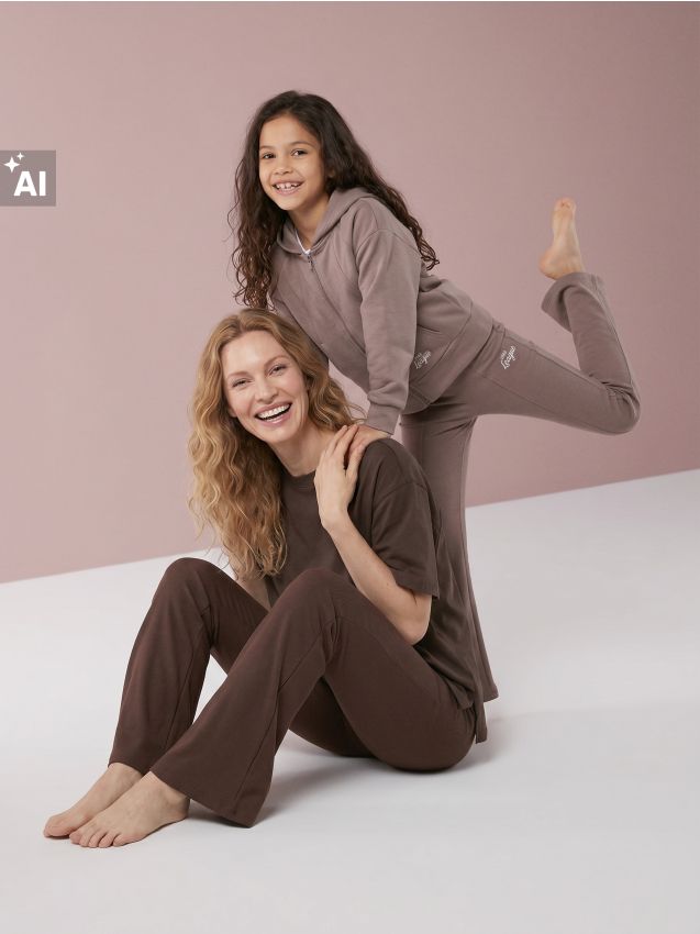 Sinsay - Pantaloni flare cu talie înaltă modelatoare - maro