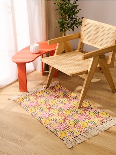 Covor cu motiv floral