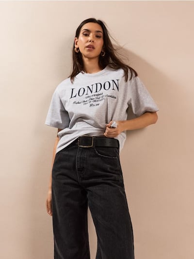 Puuvillane T-särk kirjaga London