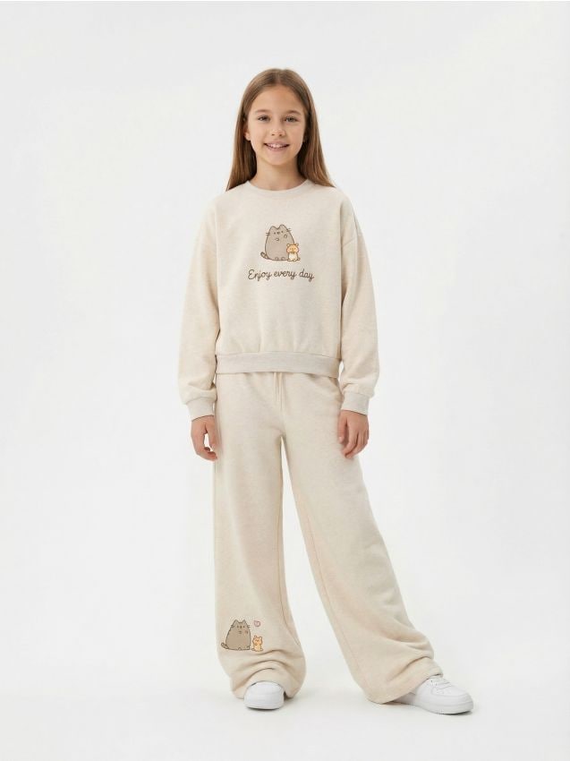 Sinsay - Hanorac crewneck Pusheen the Cat - bej