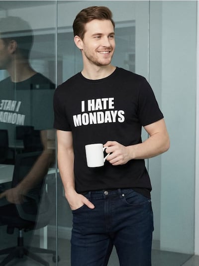 Puuvillane T-särk kirjaga