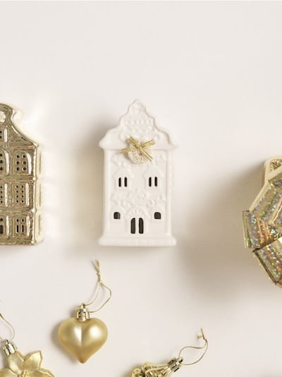 Sveča v obliki hiše