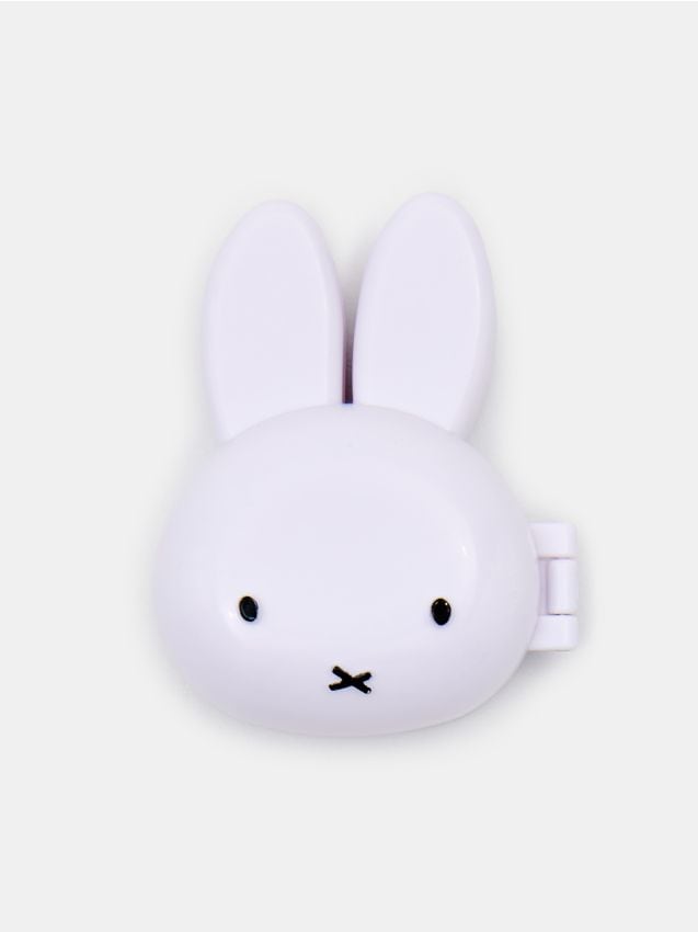 Sinsay - Iluminator facial Miffy - alb