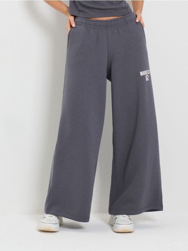 Sinsay - Spodnie dresowe wide leg - niebieski