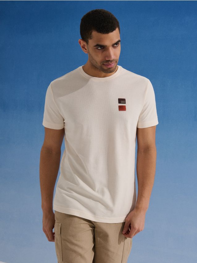 Sinsay - Cămaşă din bumbac cu embleme - crem