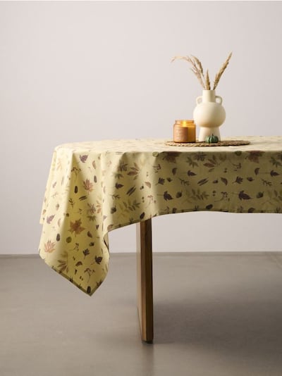 Скатертина з осіннім мотивом