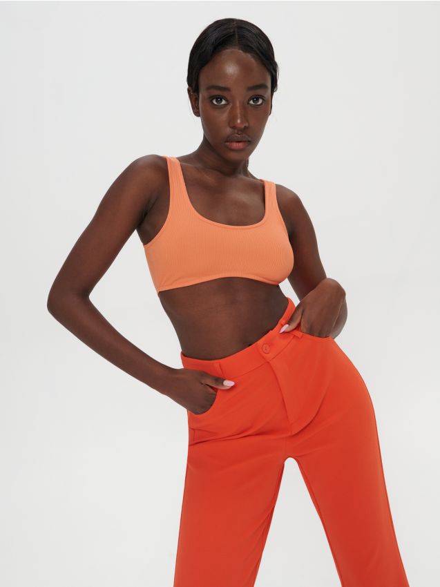 Bordás kötésű crop top - SINSAY