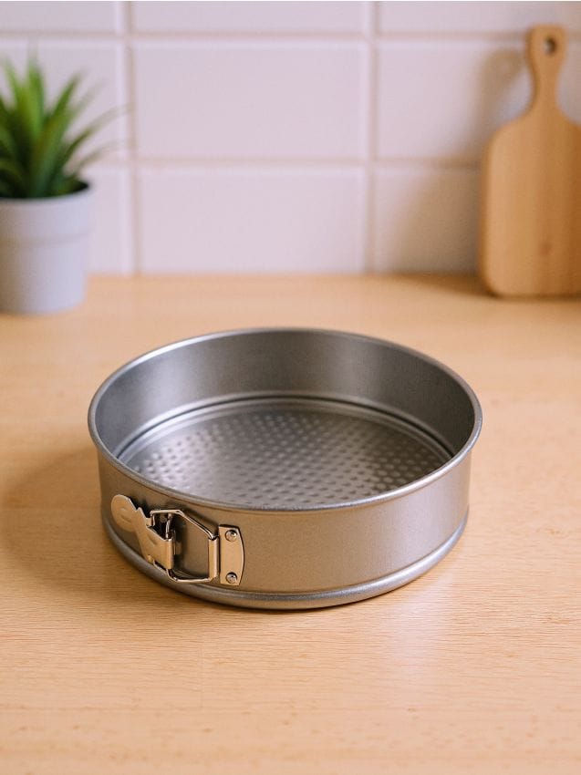 Sinsay - Okrúhla forma na pečenie - tmavosivá