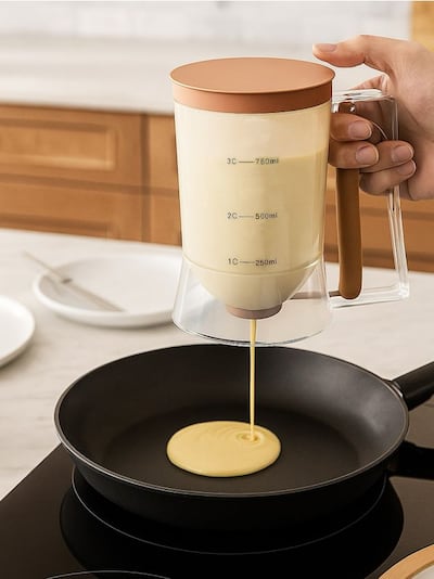 Dozownik do ciasta z uchwytem