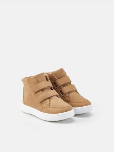 High ankle sneakers