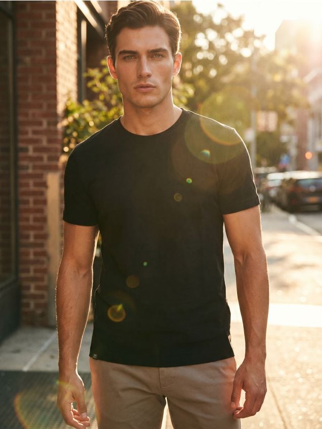 T-shirt slim fit in cotone a maniche corte - nero