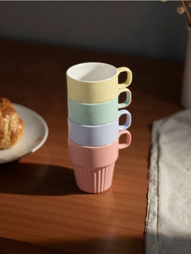 Värviliste kruuside komplekt 4 pack - SINSAY