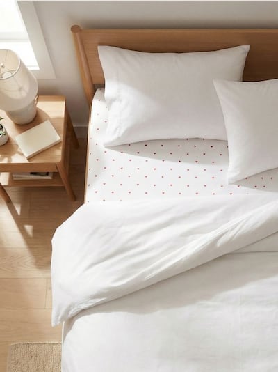 Baumwoll-Spannbettlaken mit Herzmuster