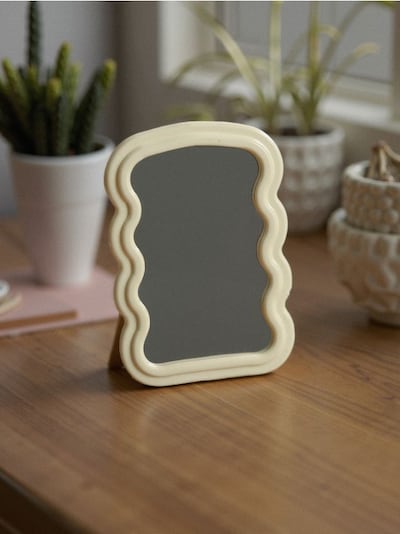 Szabálytalan alakú tükör