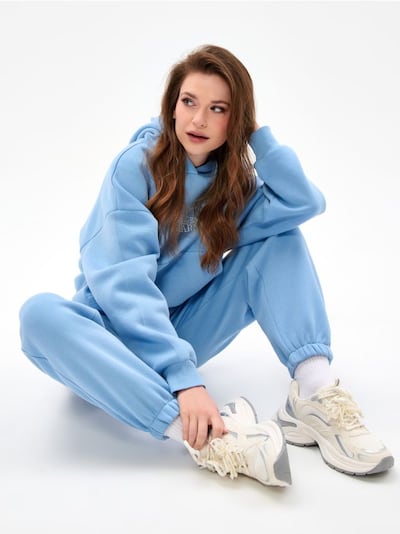 Jogger-stiilis dressipüksid