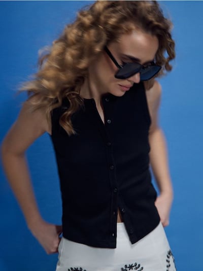 Prążkowana koszulka na ramiączkach