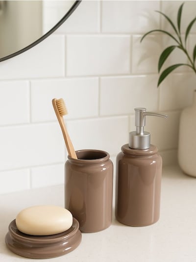 Kopalniški komplet: posodica za milo, dozirnik za milo in držalo za zobne ščetke