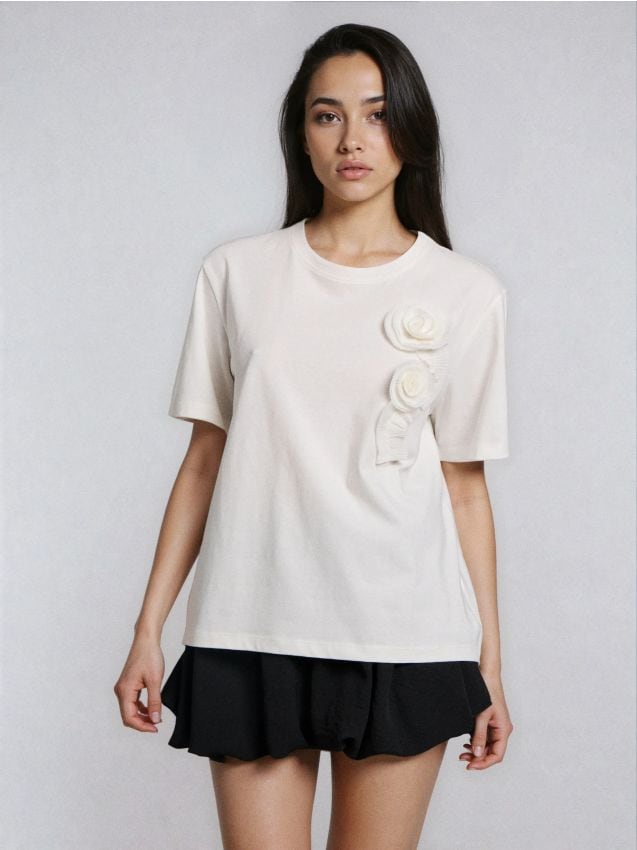 Sinsay - Bawełniana koszulka z aplikacjami 3D - kremowy