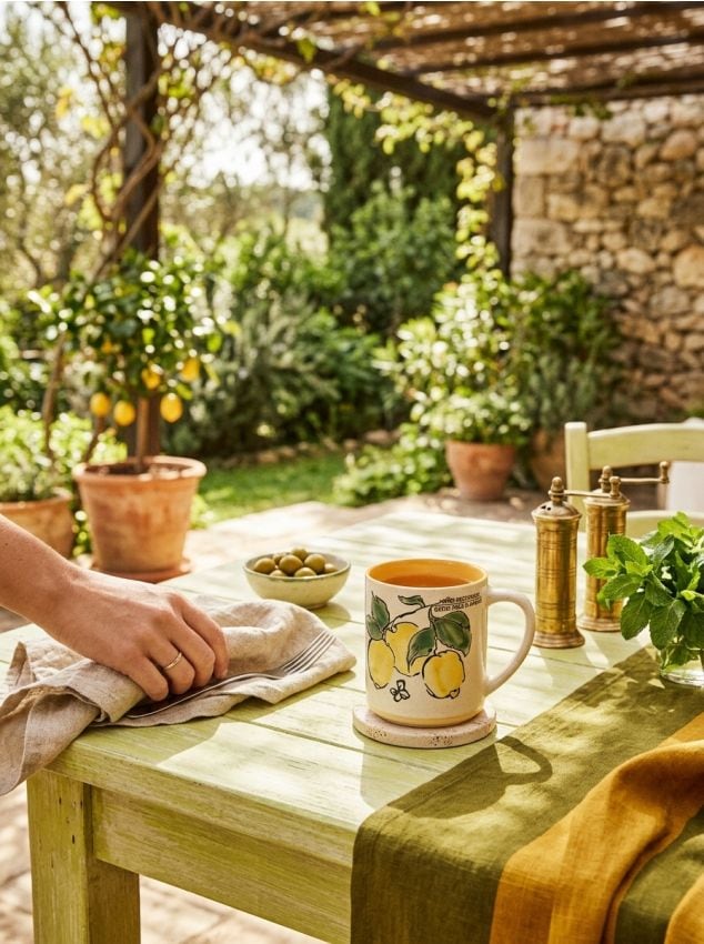 Tazza con design dipinto a mano - giallo